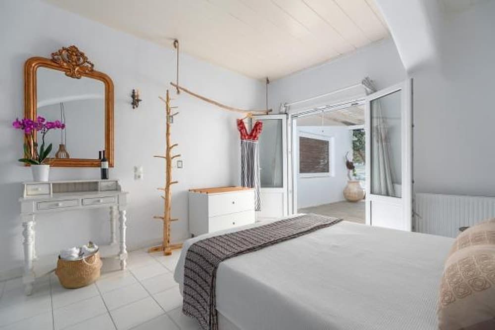 Ornos Blue Quadruple Room, Sea View 7