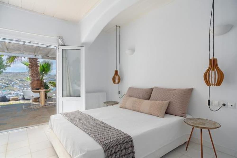 Ornos Blue Quadruple Room, Sea View 8