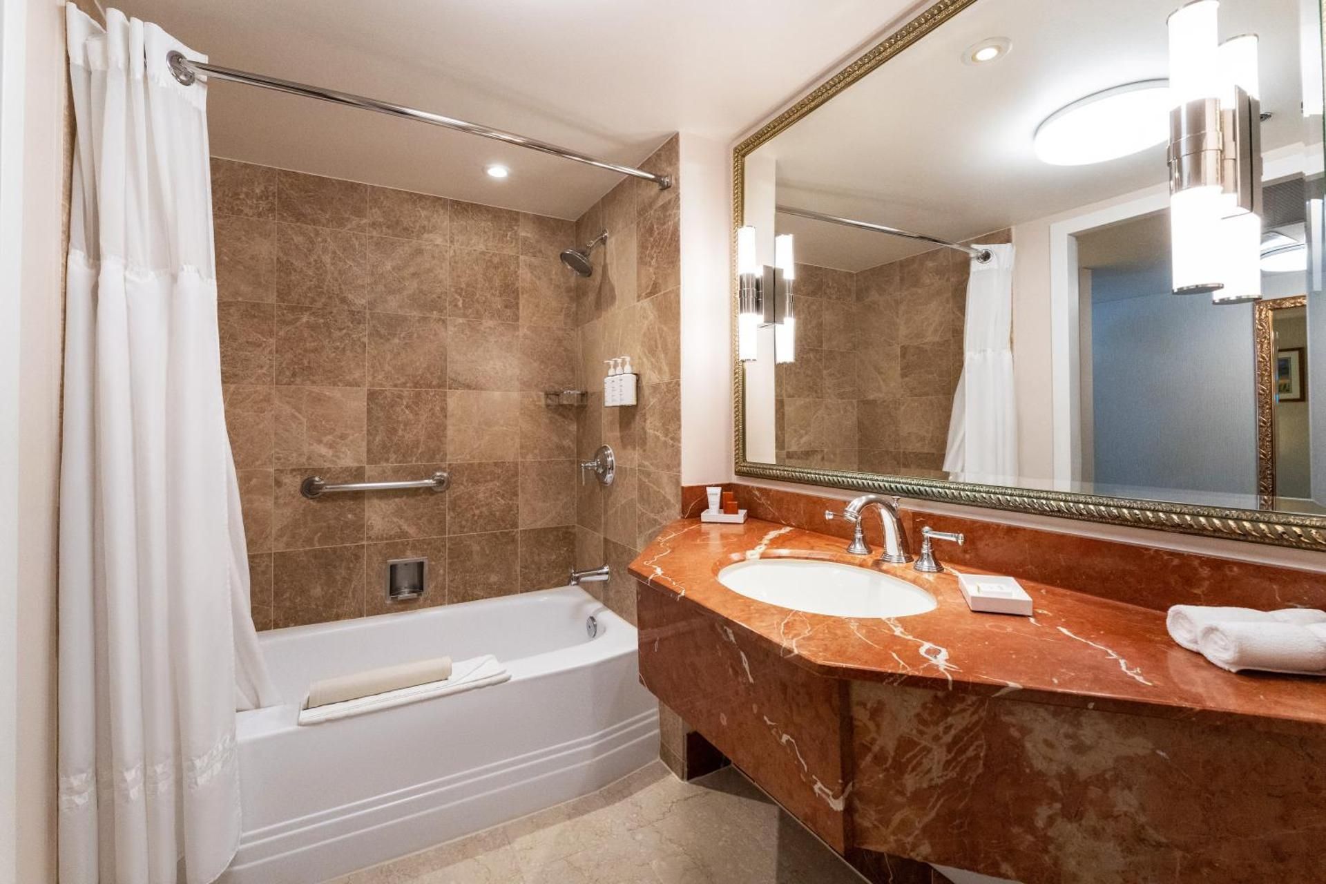 Inland View Two Queen with Balcony