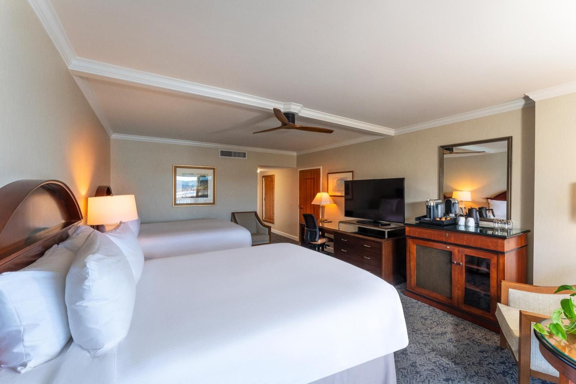 Inland View Two Queen with Balcony