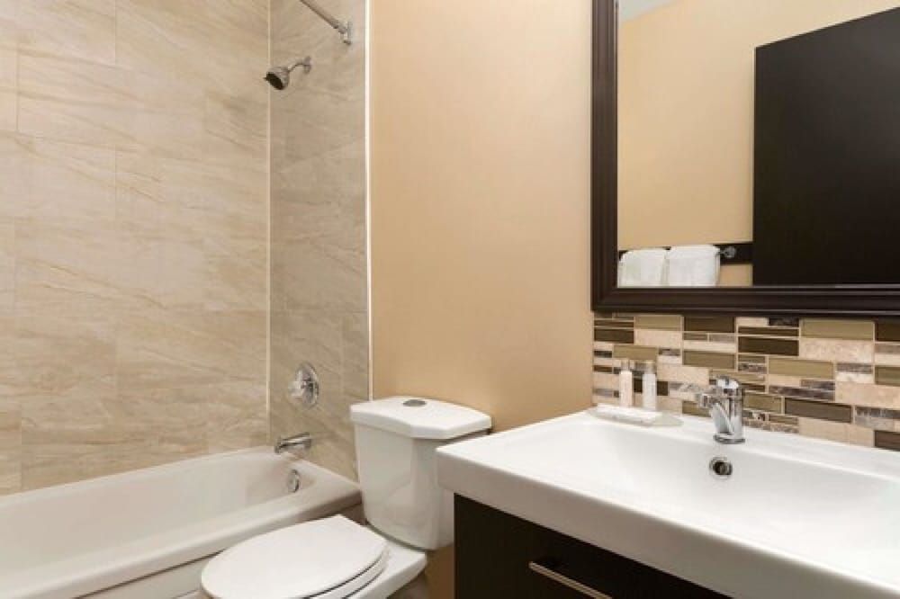 Standard Room, 1 Queen Bed