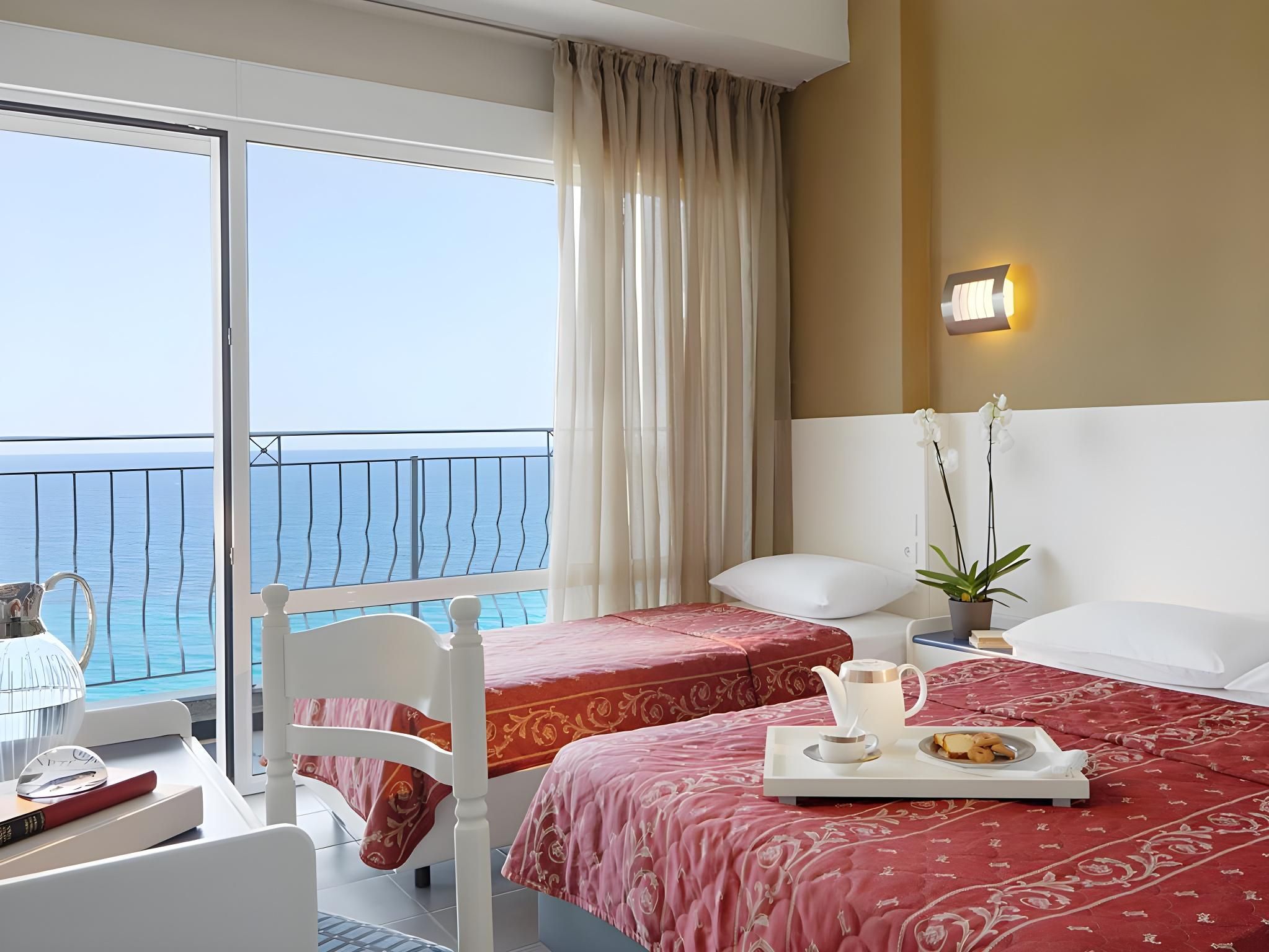 Triple Room with Sea View