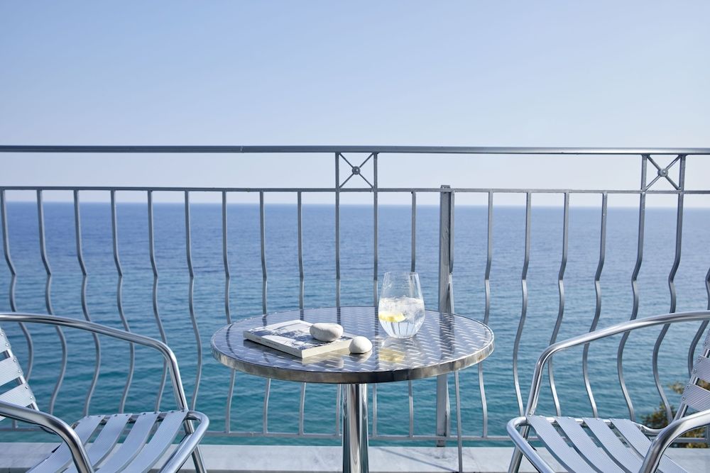 Superior Quadruple Room, Sea View
