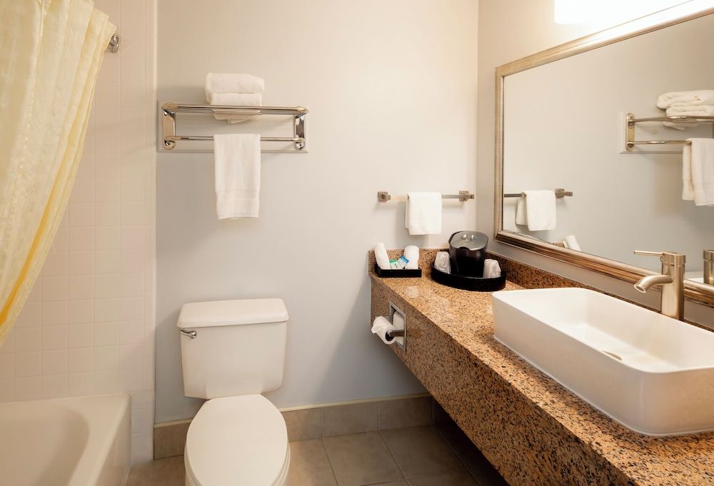 Hotel Mira Vista Standard Room, 1 King Bed, Non Smoking 5