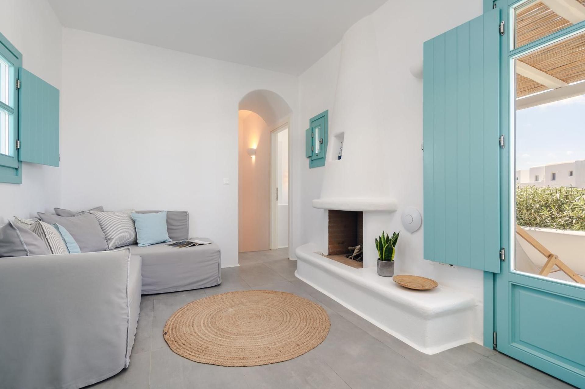 Superior Three-Bedroom House - Split Level