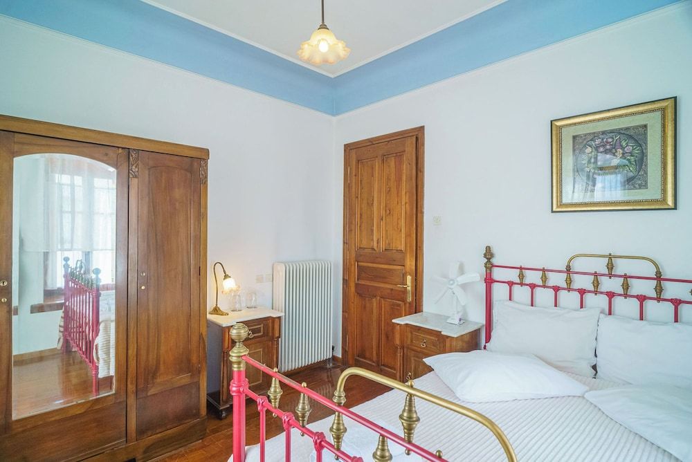 Palladio Hotel Standard Room with Fireplace 3