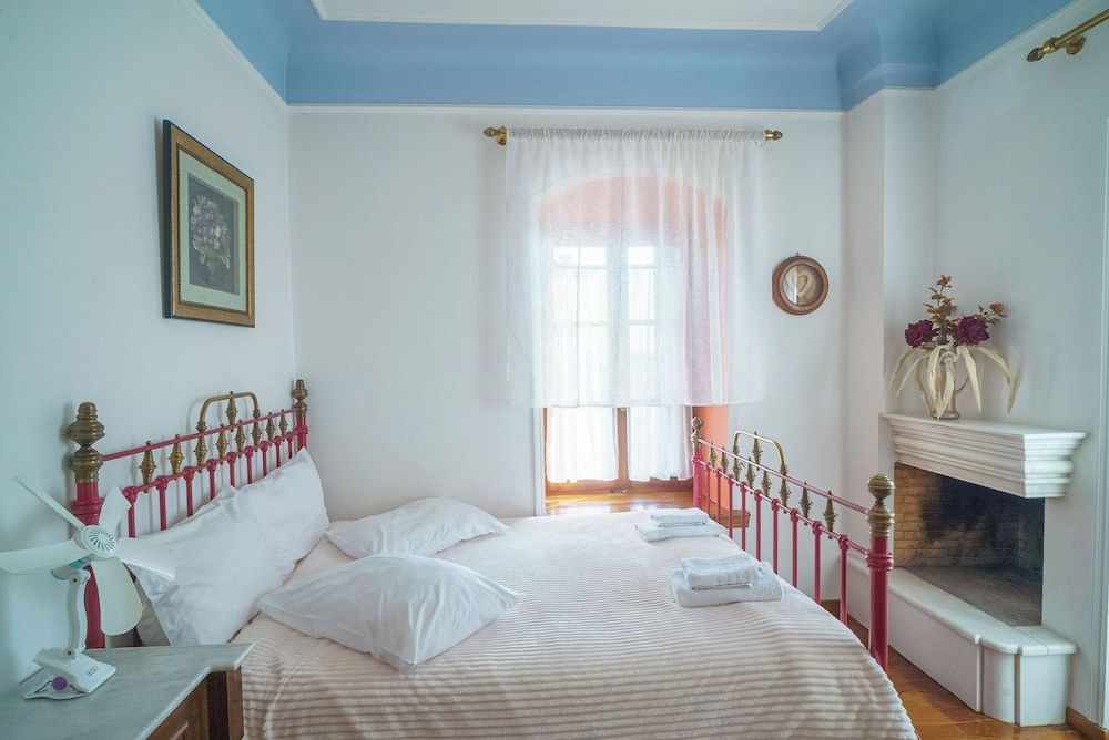 Palladio Hotel Standard Room with Fireplace 2