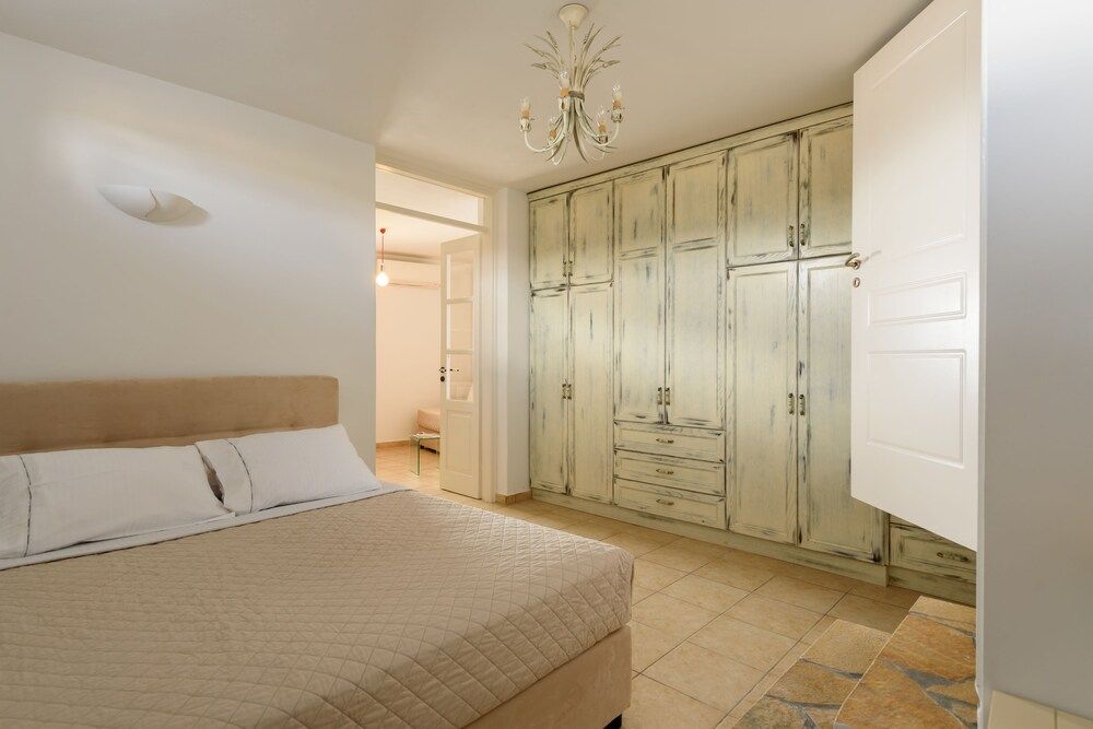 undefined Red Cliff Villa 7