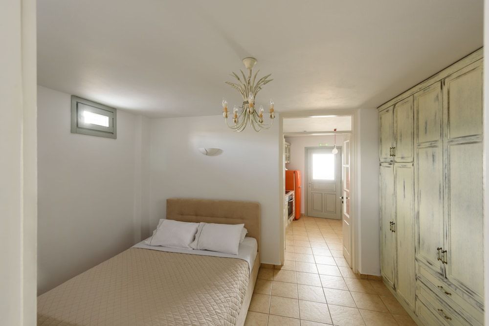 undefined Red Cliff Villa 10