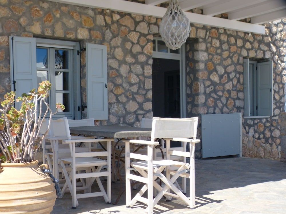 undefined Red Cliff Villa 5