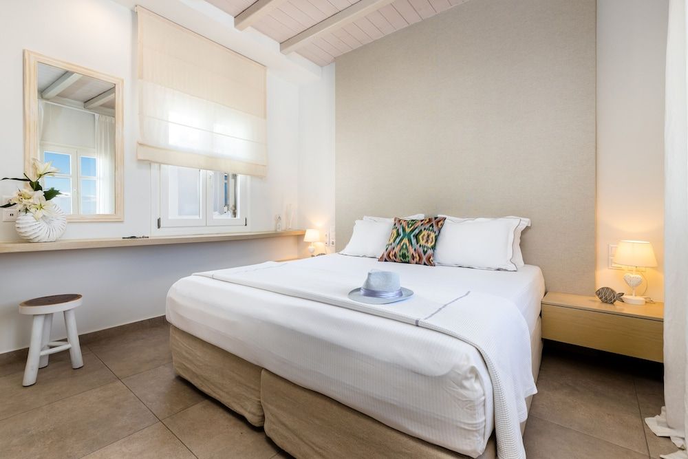 Superior Room, Partial Sea View