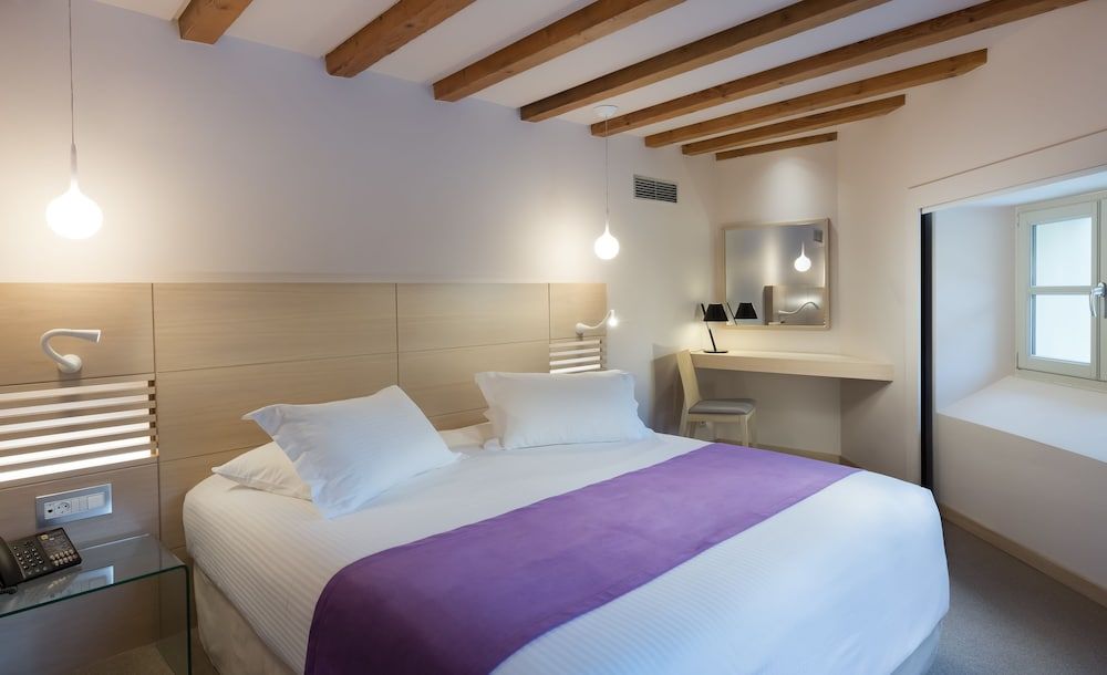 Hydrama Grand Hotel Suite, City View