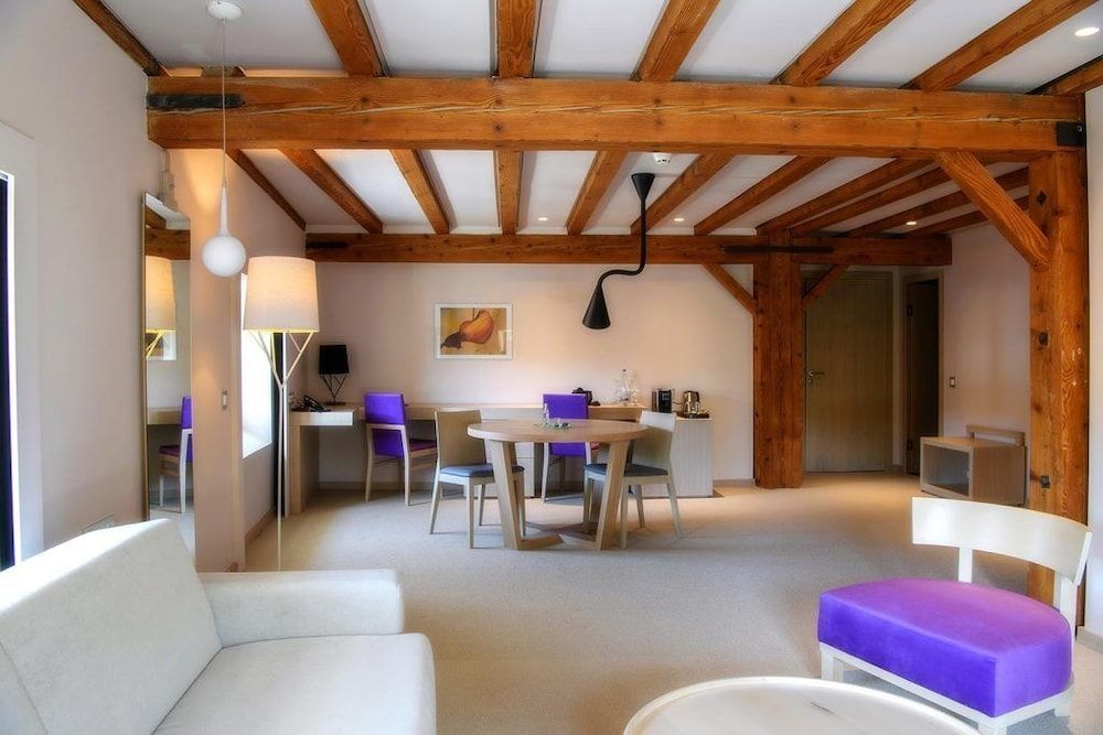 Hydrama Grand Hotel Suite, Lake View 4