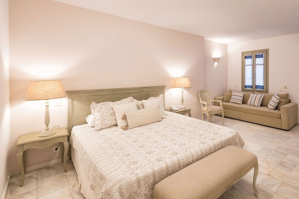 Junior Studio Suite, Garden View