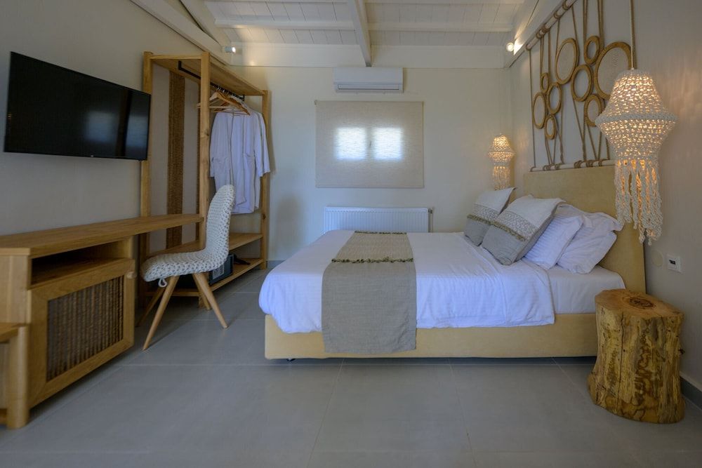 Oikies Small Elegant Houses