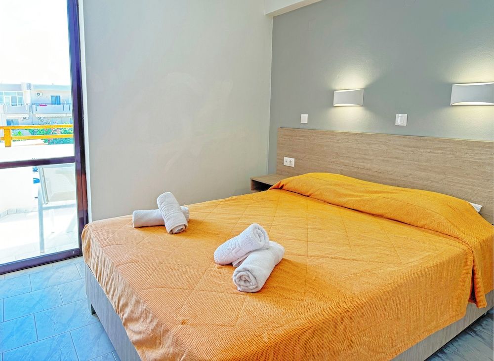 Basic Apartment, Partial Sea View