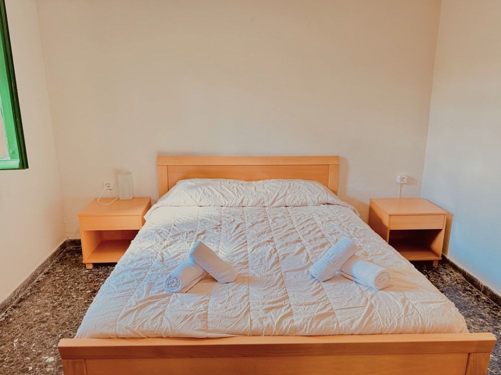 Basic House, 3 Bedrooms, Terrace, Ground Floor