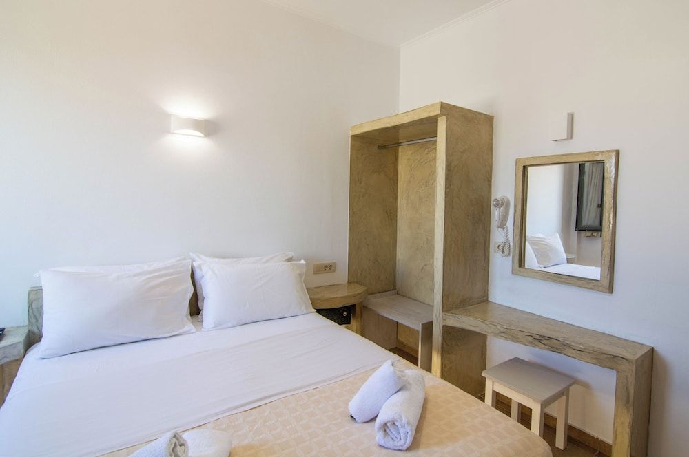 Phevos Villa Studio (Double) 9