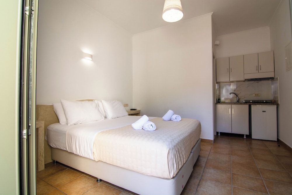 Phevos Villa Studio (Double) 6