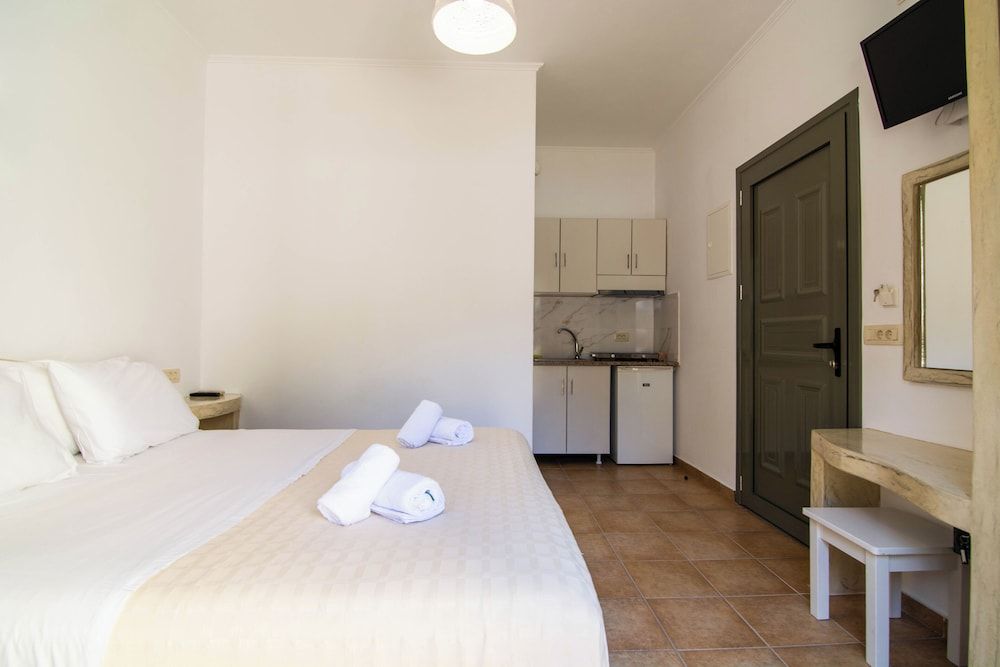 Phevos Villa Studio (Double) 24