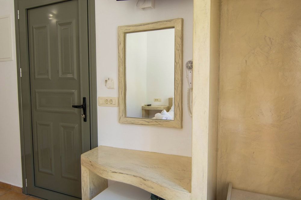 Phevos Villa Studio (Double) 34