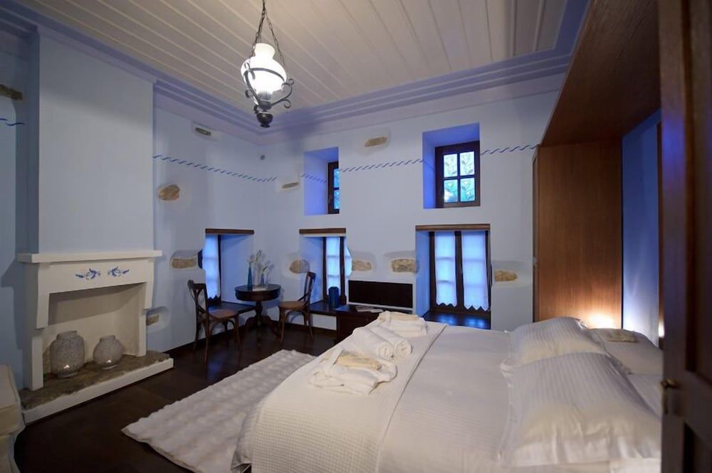 Orologopoulos Mansion Junior Suite 2