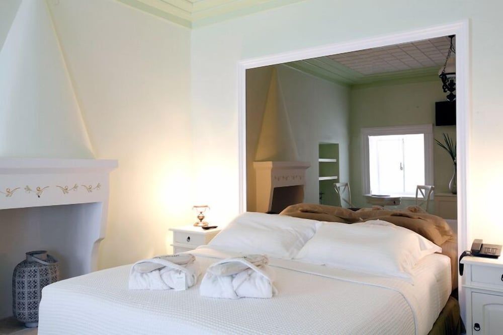 Orologopoulos Mansion Deluxe Double or Twin Room 2