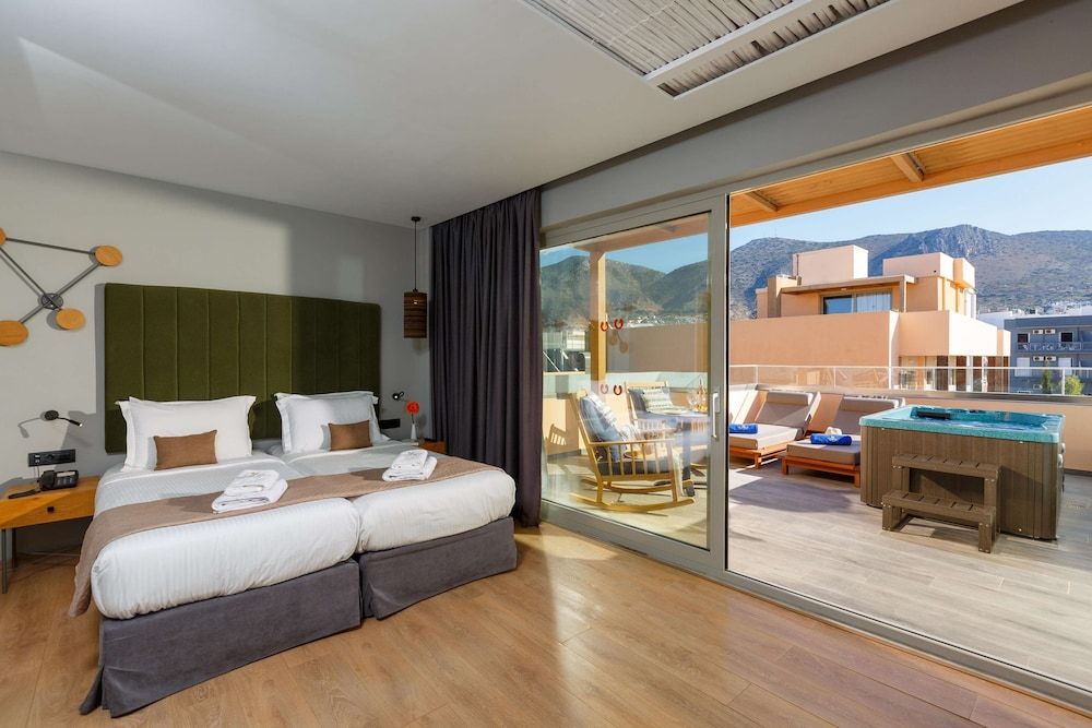 Palmera Beach - Adults Only Deluxe Room with Jacuzzi 2