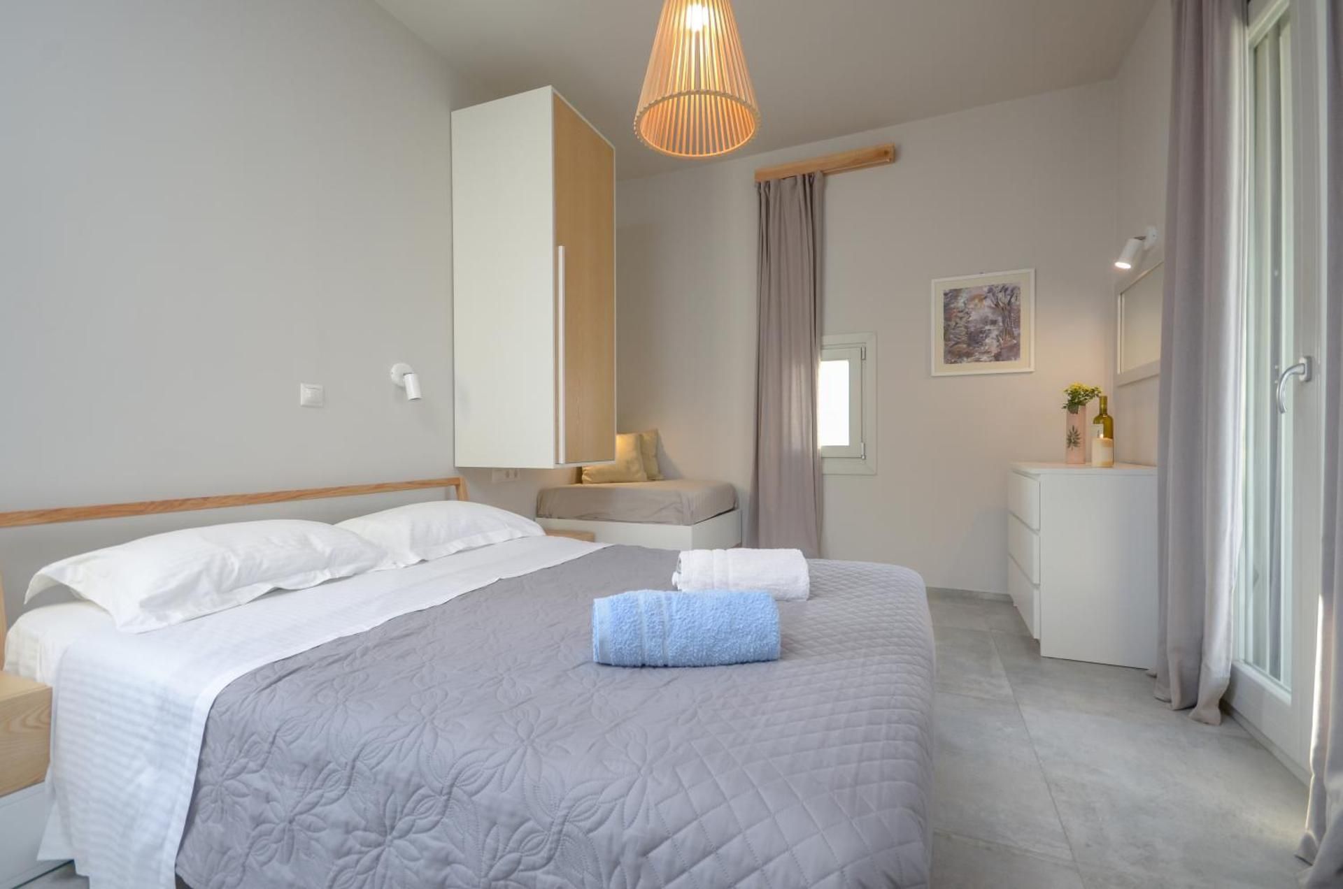 Bungalow (2 Adults)