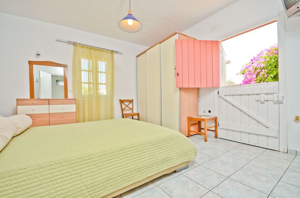 House, 1 Bedroom, Sea View