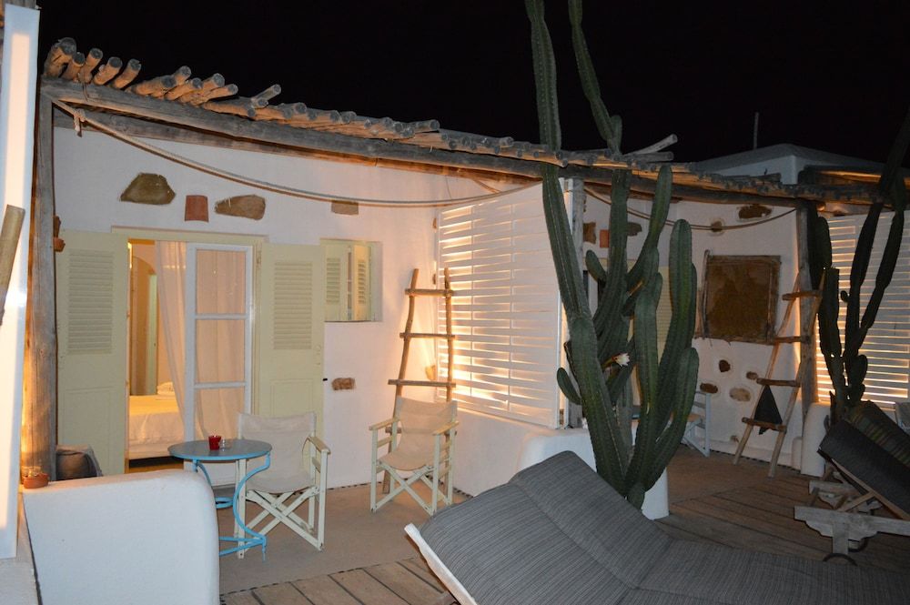 undefined Sea Side Studios & Houses 5