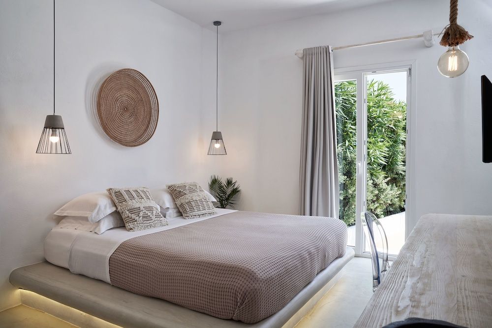 Spa Suite Lake View with Private Pool & Hammam