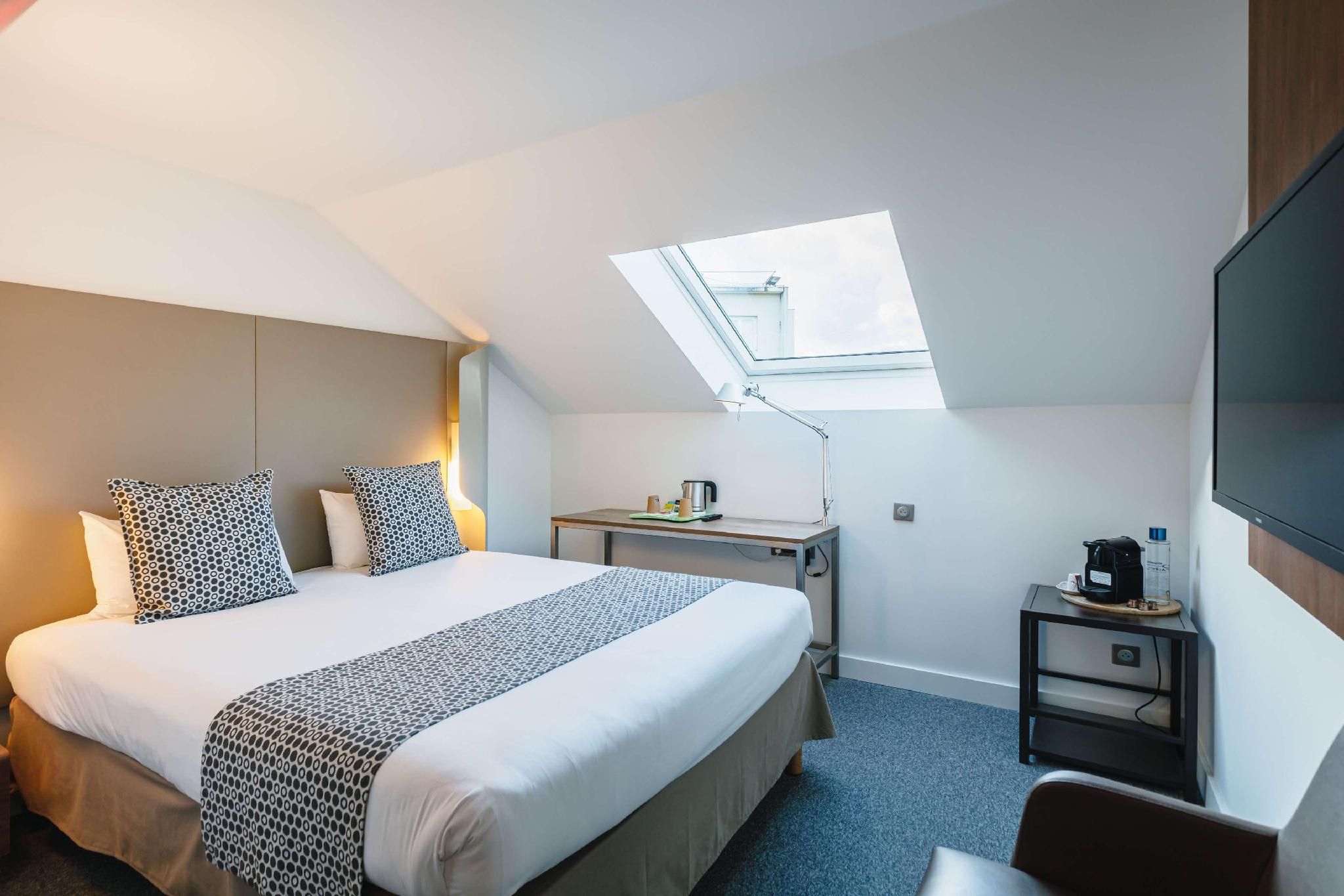 Superior Room - 1 Double Bed