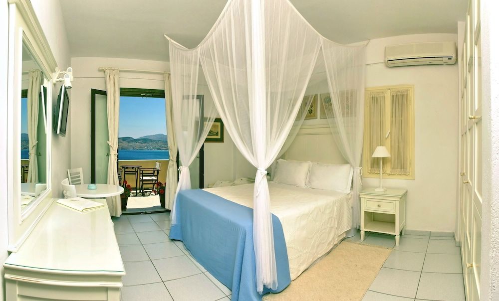 Honeymoon Suite