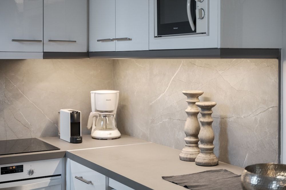 Acropolis Luxury Living Acropolis Stylish Condo 18