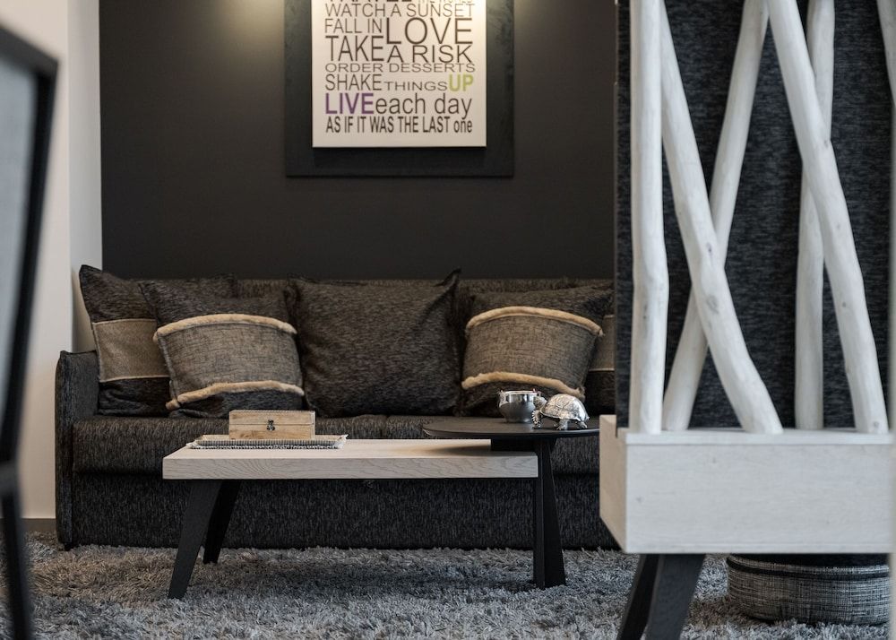 Acropolis Luxury Living Acropolis Stylish Condo 20