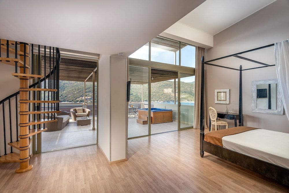 Deluxe Loft