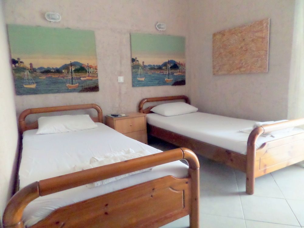 Family Apartment, 2 Bedrooms, Partial Sea View