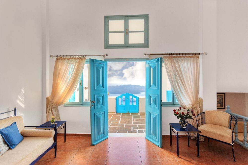 undefined Kastro Suites 6