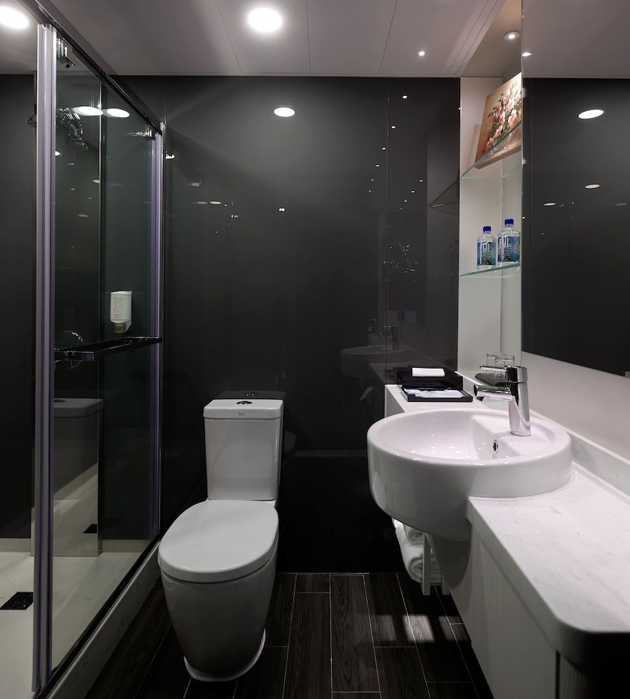 Stanford Hotel Skyline 13