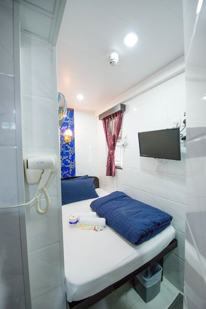 Deluxe Single Room