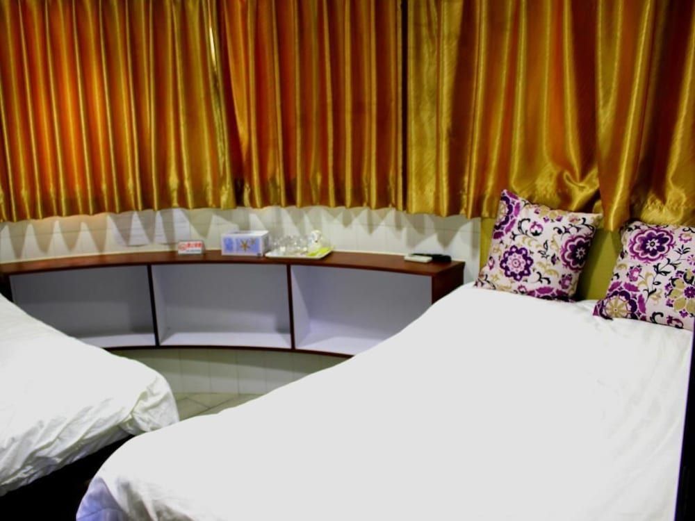 undefined Wing On Hotel 9