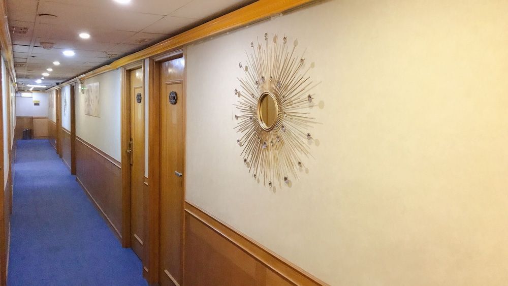 undefined Dadol Hotel 4