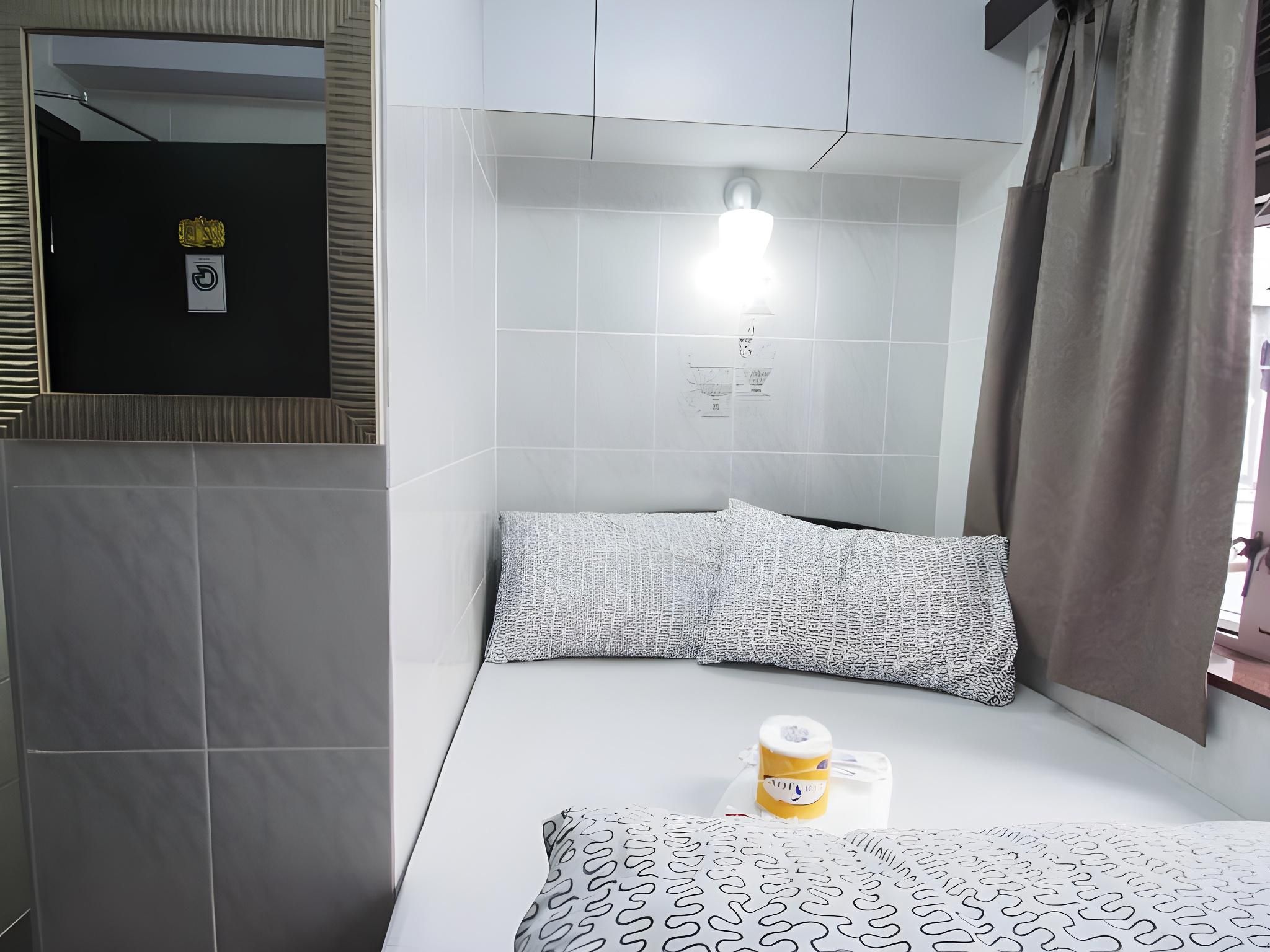 undefined Tom's Guest House 3