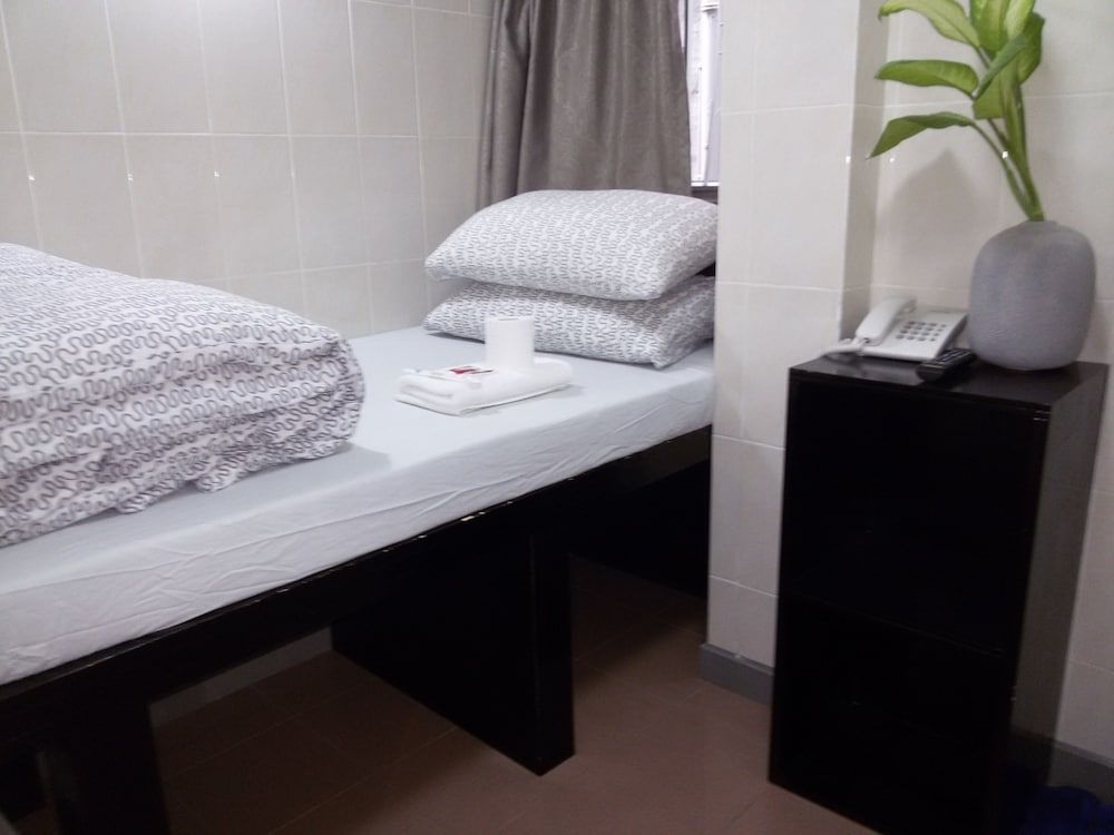 undefined Tom's Guest House 10