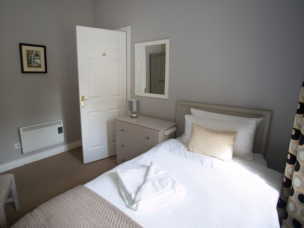 Luxury Apartment, Private Bathroom (1A)