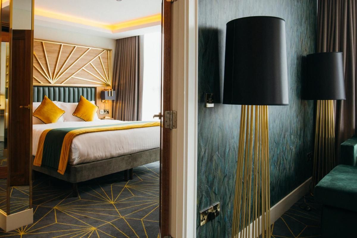 undefined Iveagh Garden Hotel 9