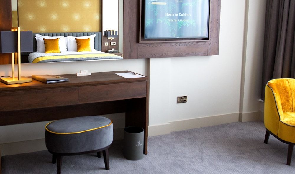 Iveagh Garden Hotel Deluxe Twin Room 6