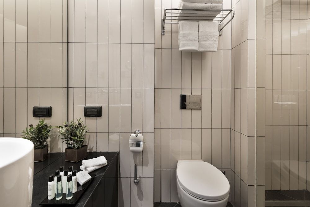 Leonardo Boutique Jerusalem Executive Room 6
