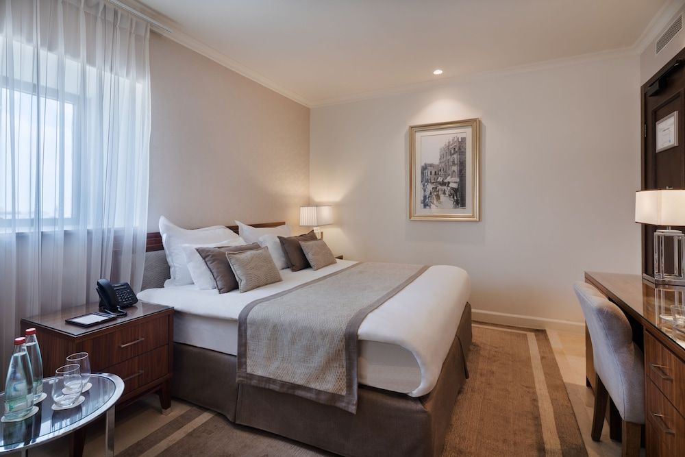 Herbert Samuel Jerusalem Luxury Suite 4
